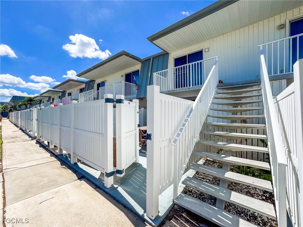 6777 Winkler Unit 150, Fort Myers, FL 33919