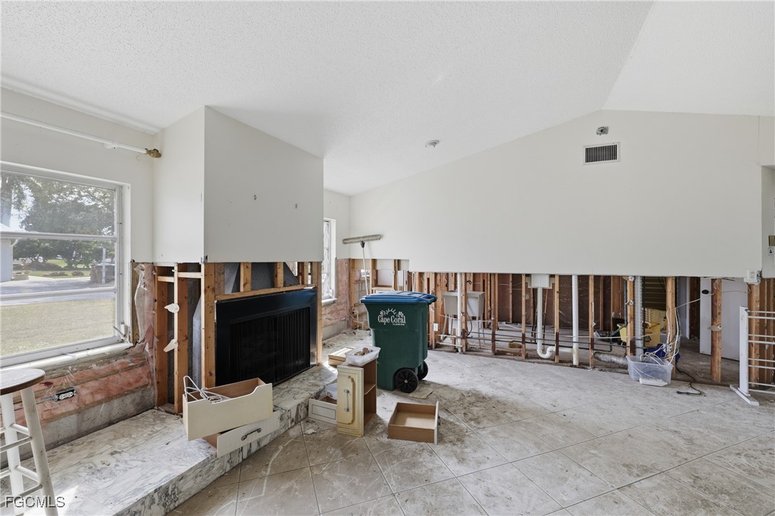 111 49th, Cape Coral, FL 33914