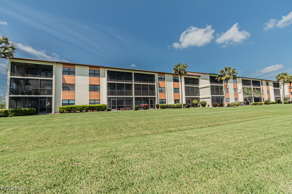 16000 Bay Pointe Unit 306, North Fort Myers, FL 33917