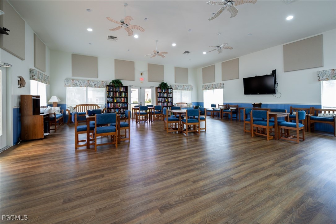 DiningArea