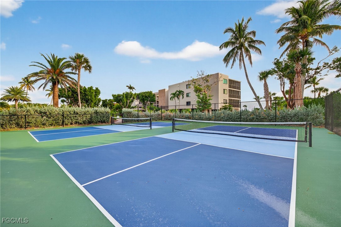 2929 Gulf Unit 306, Sanibel, FL 33957