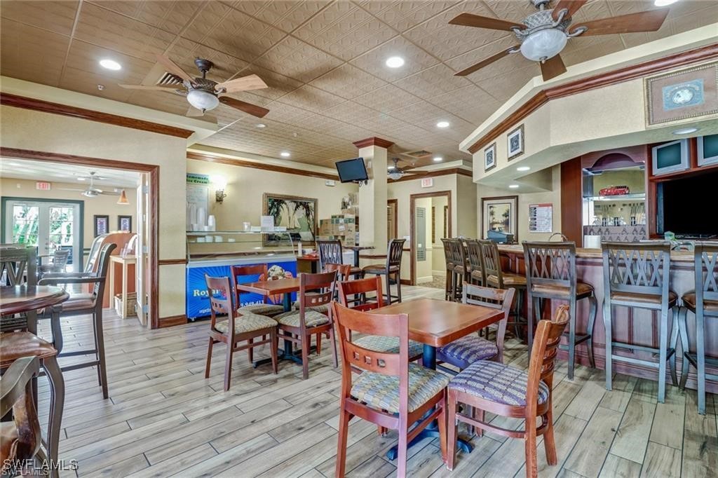 DiningArea