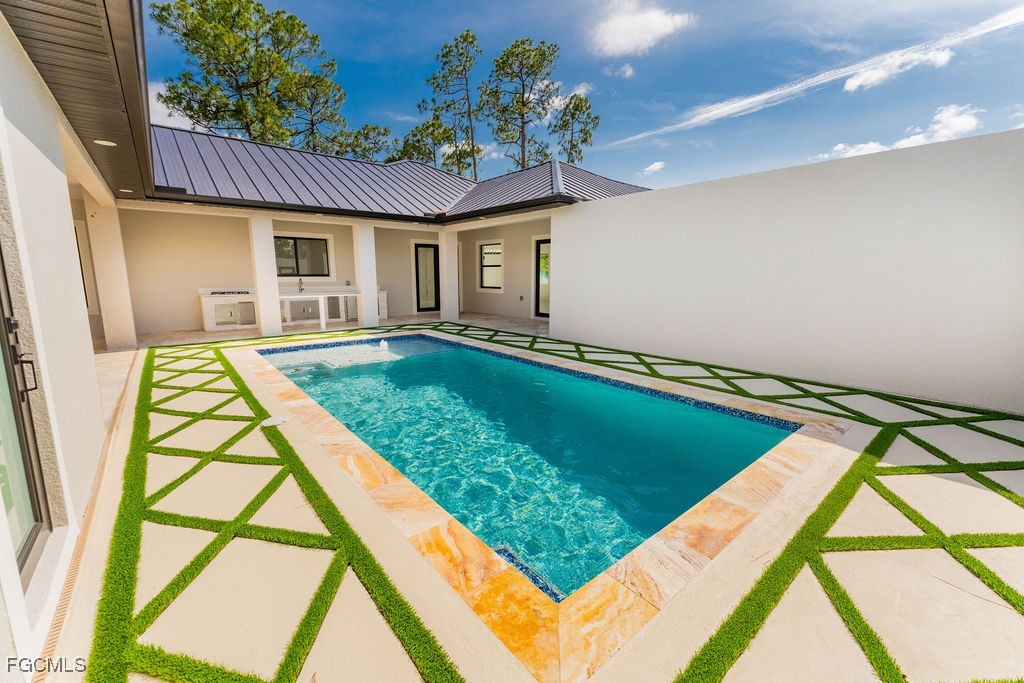 Pool