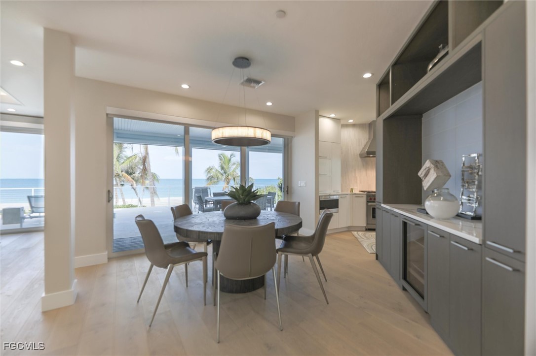 DiningArea