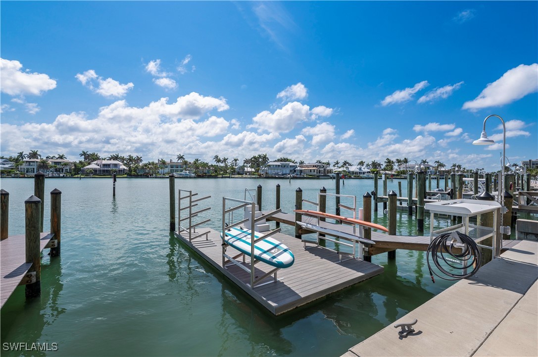 Dock