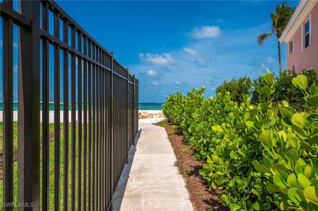 2500 Gulf Shore Unit N4, Naples, FL 34103