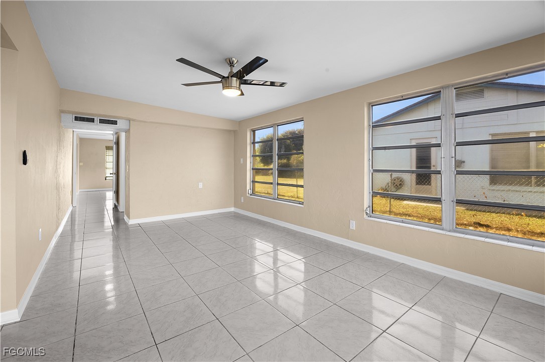 275 Lakeview, North Fort Myers, FL 33917