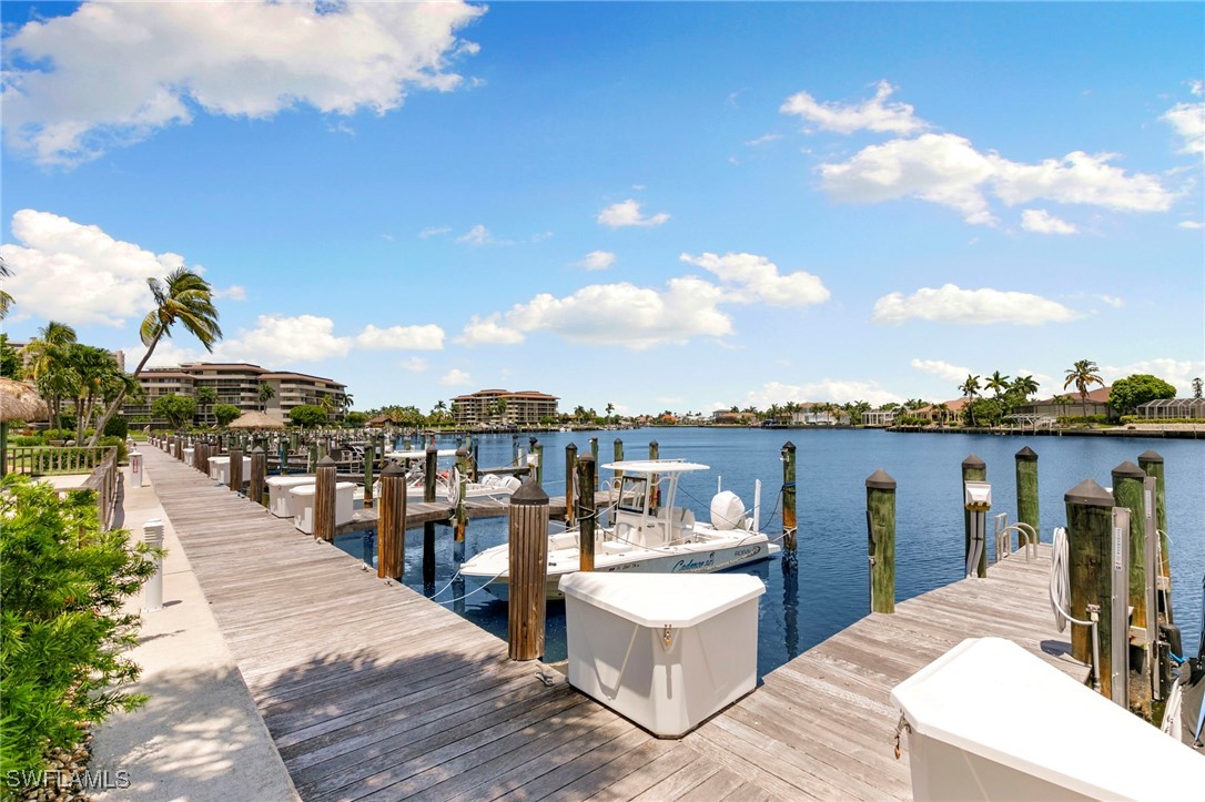 Dock