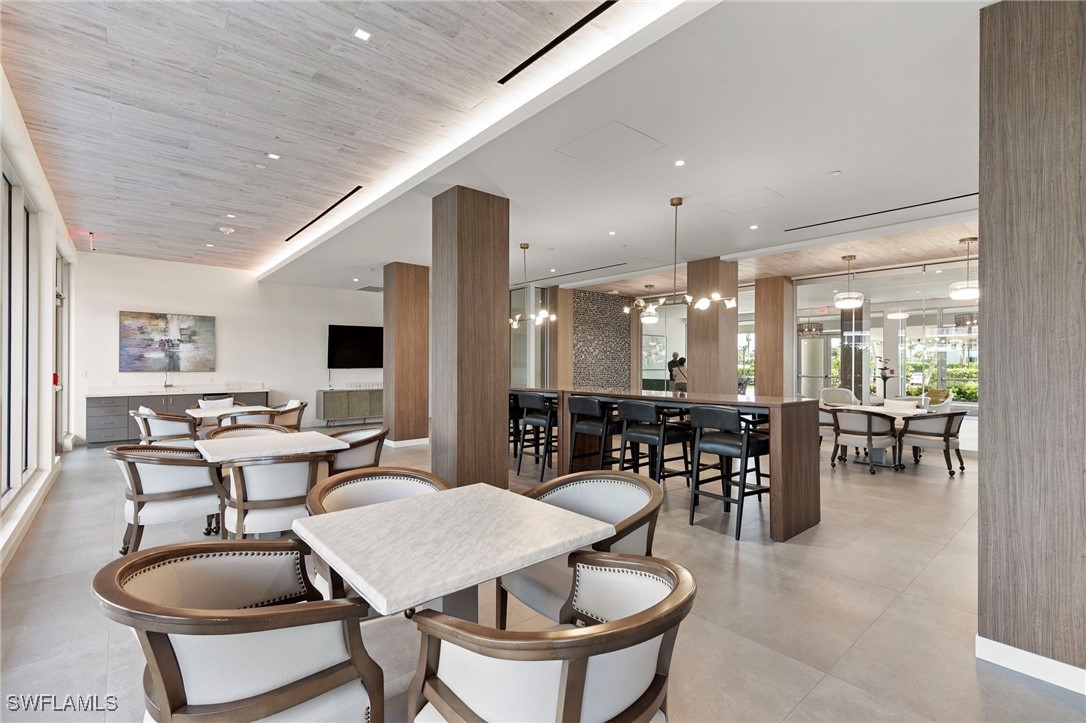 DiningArea