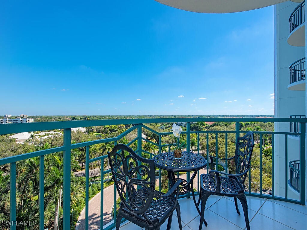 7515 Pelican Bay Unit 9c, Naples, FL 34108