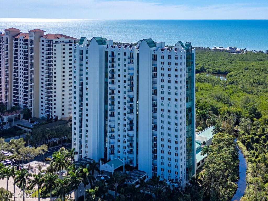 7515 Pelican Bay Unit 9c, Naples, FL 34108