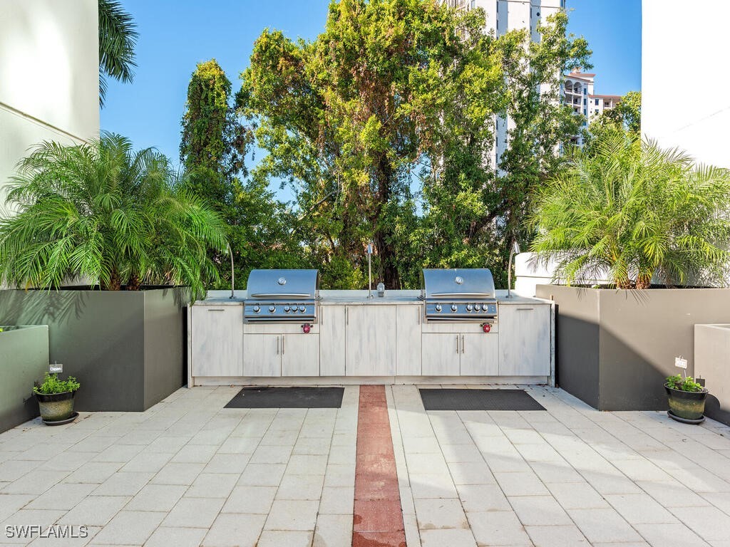 7515 Pelican Bay Unit 9c, Naples, FL 34108