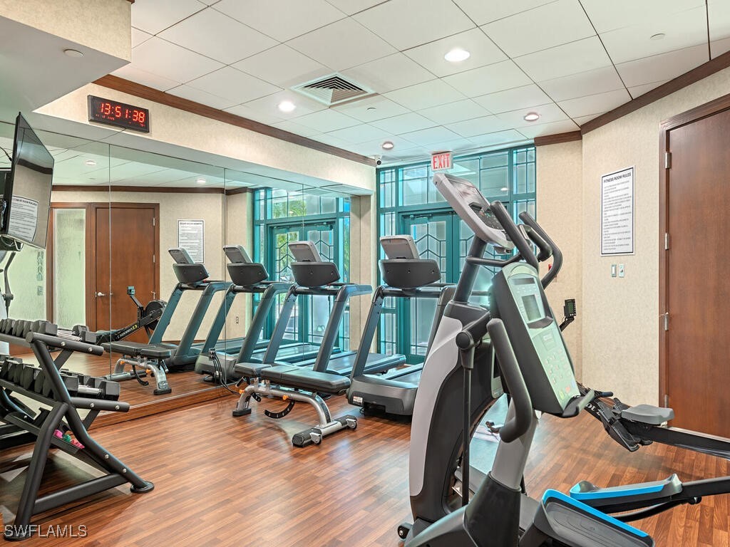 7515 Pelican Bay Unit 9c, Naples, FL 34108