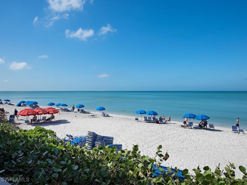 7515 Pelican Bay Unit 9c, Naples, FL 34108