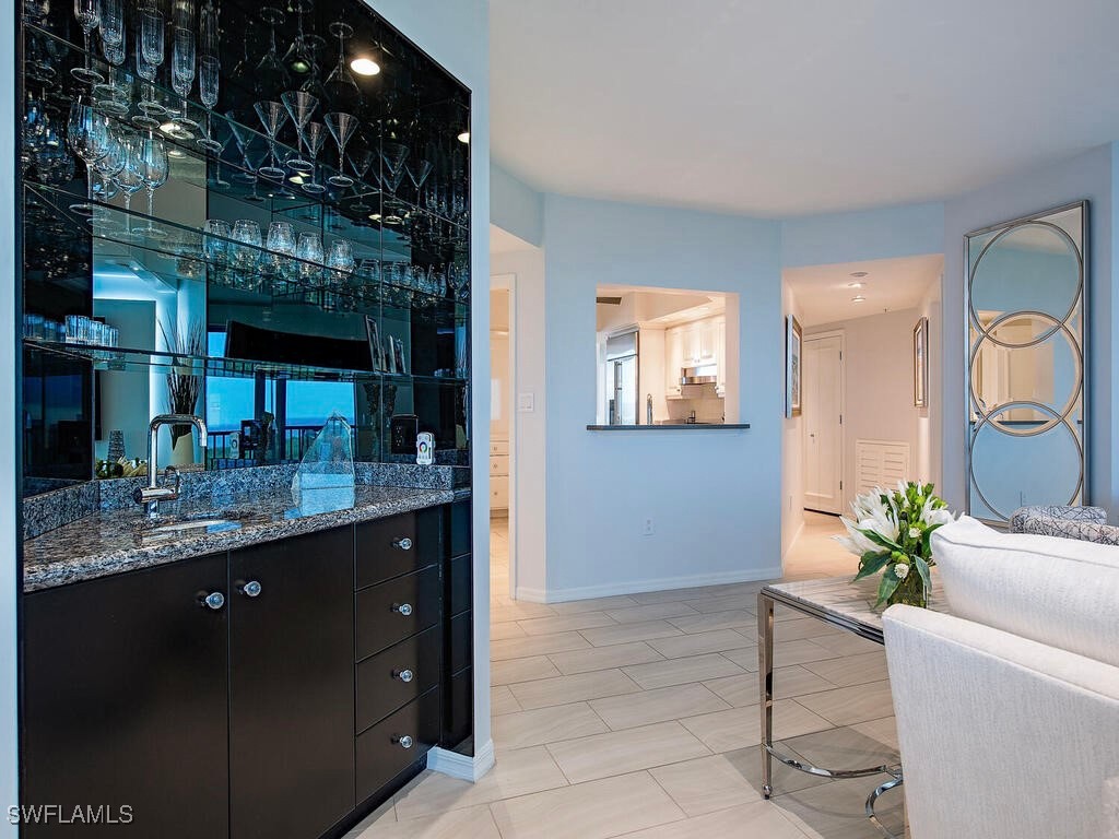 7515 Pelican Bay Unit 9c, Naples, FL 34108