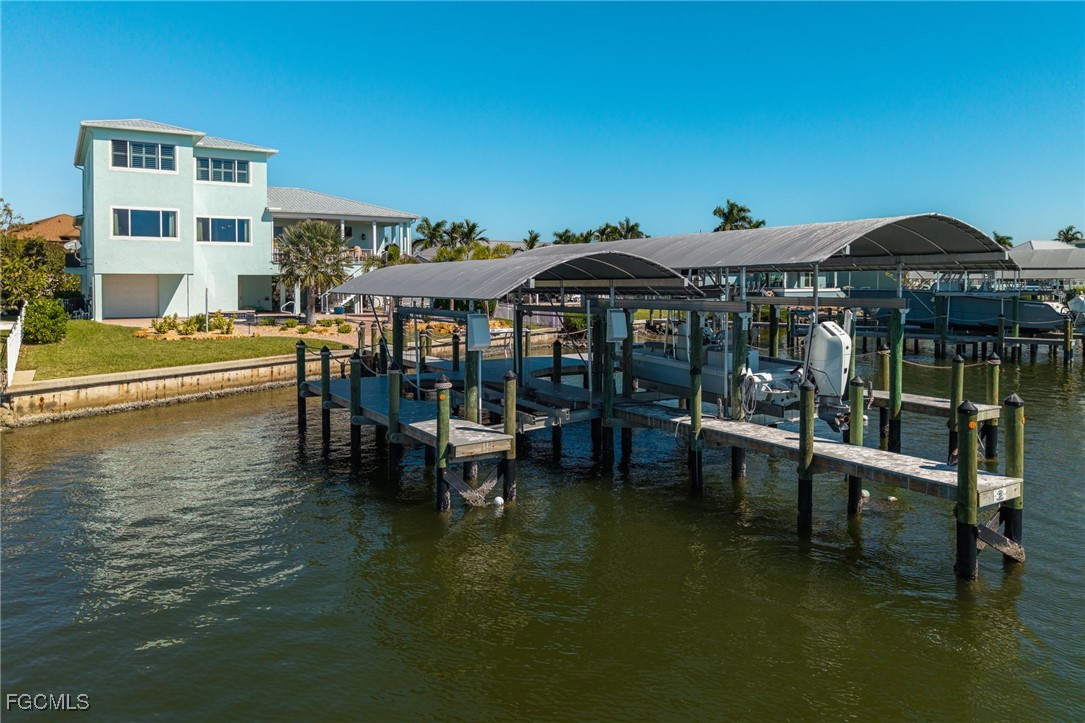 Dock