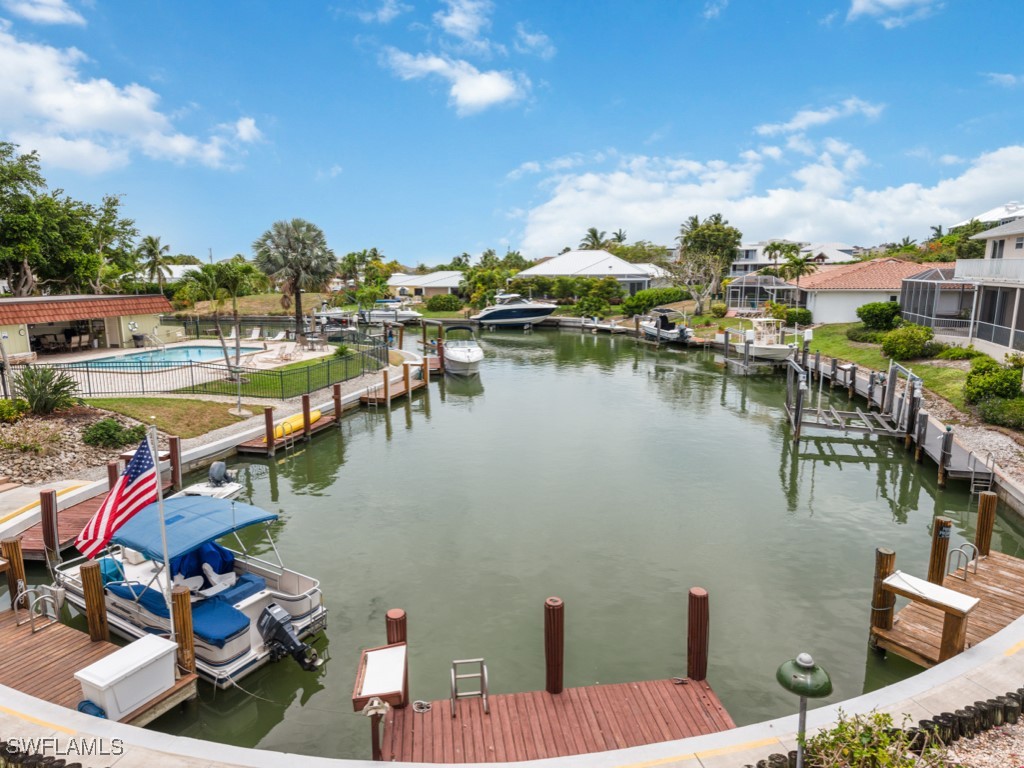 Dock