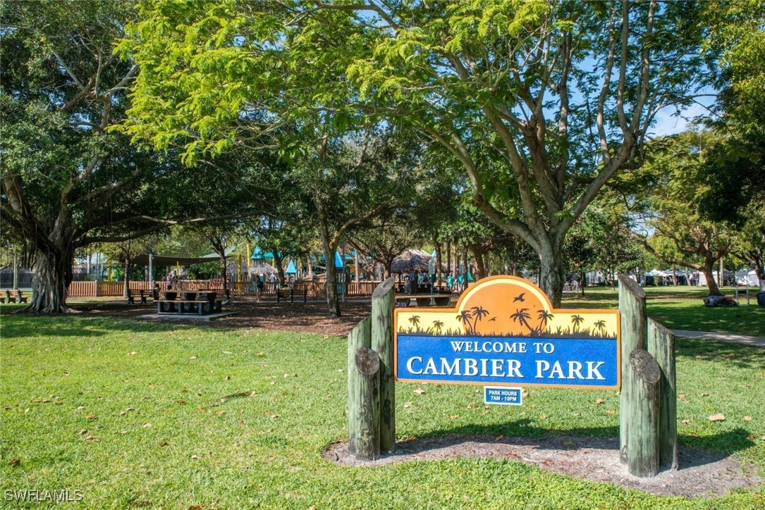 605 8th Unit 605, Naples, FL 34102