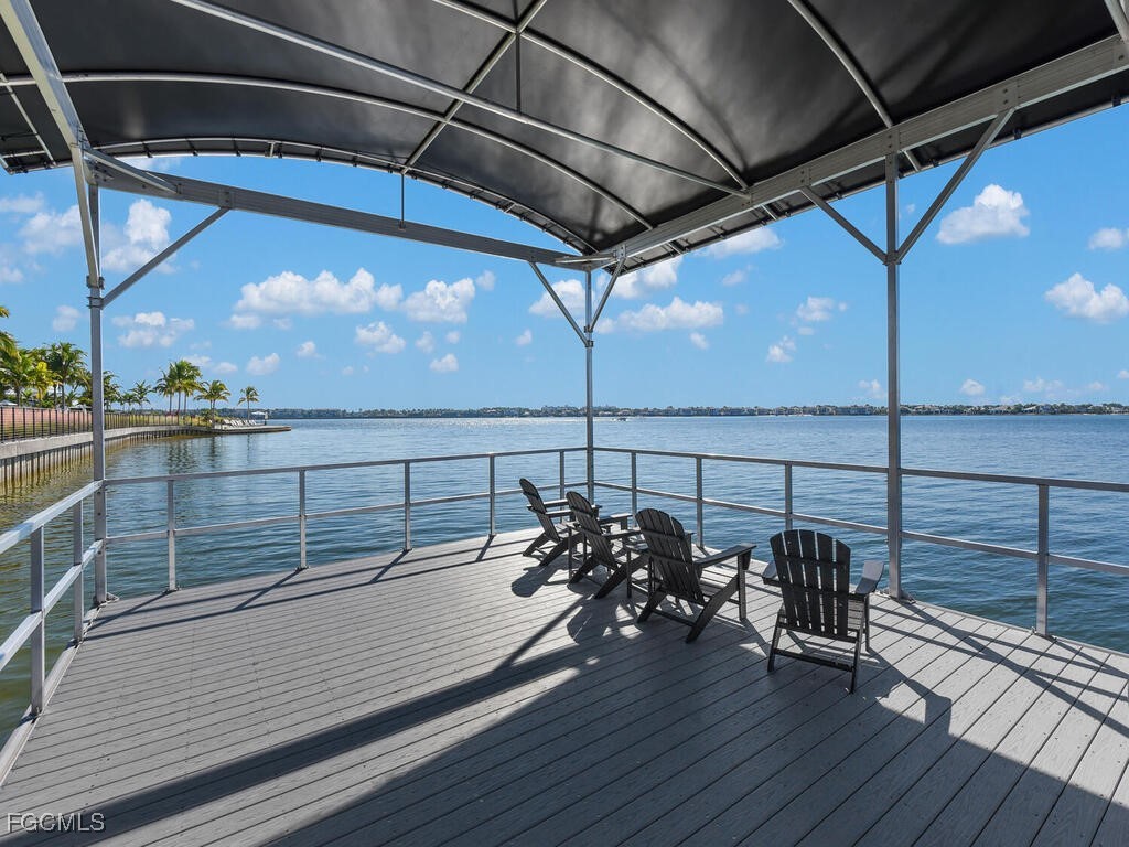 Dock