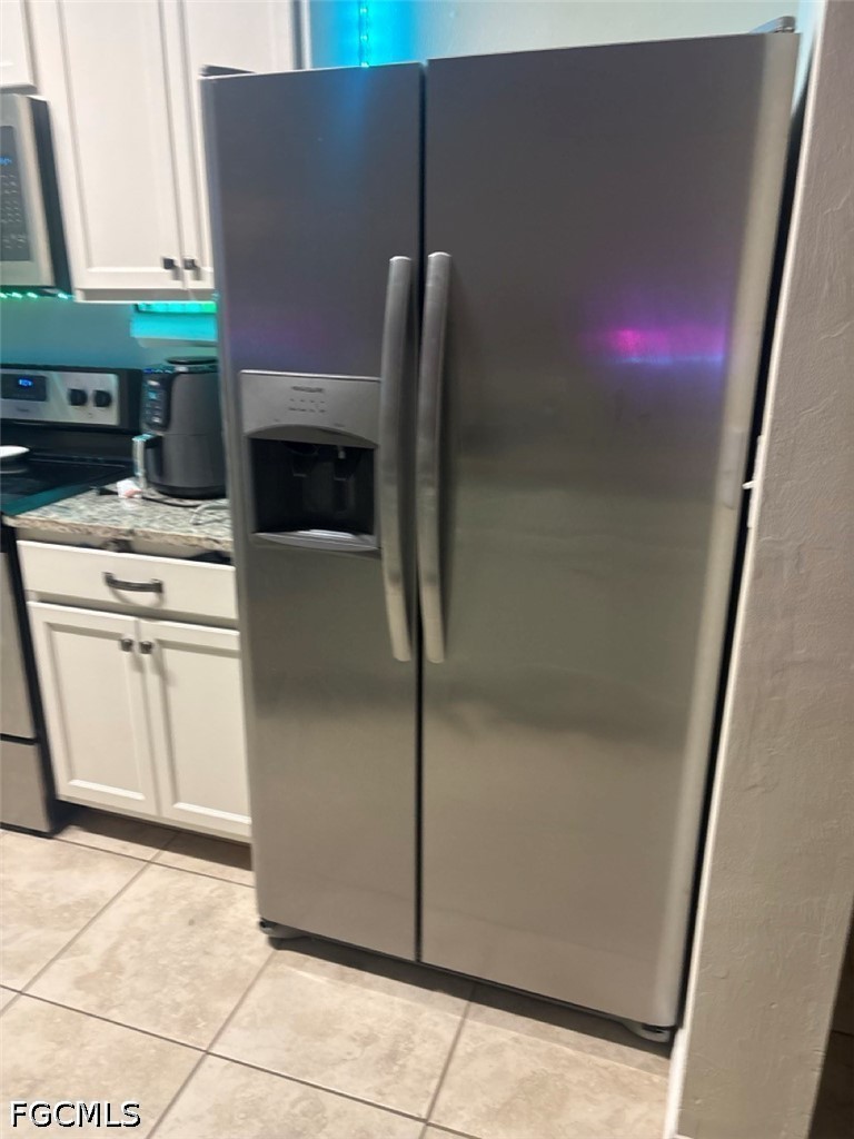 1823 10th, Cape Coral, FL 33993