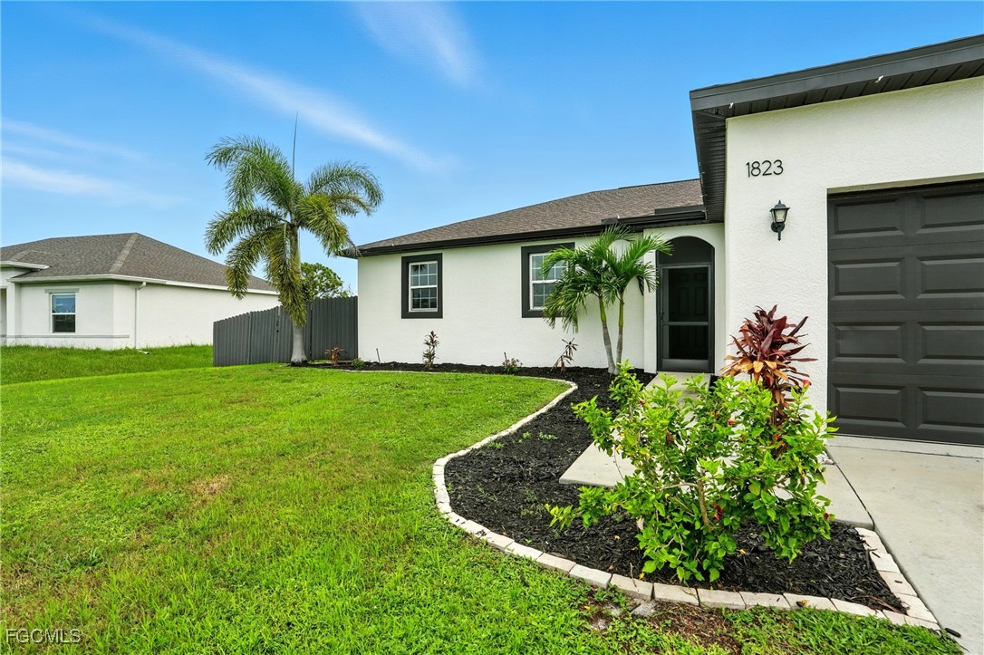 1823 10th, Cape Coral, FL 33993