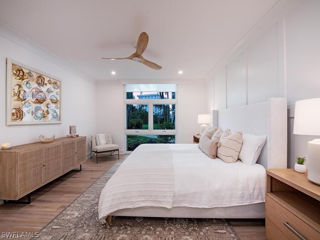 400 Park Shore Unit 102, Naples, FL 34103