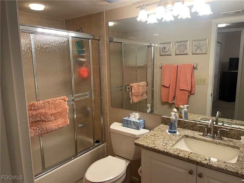 5770 Trailwinds Unit 211, Fort Myers, FL 33907