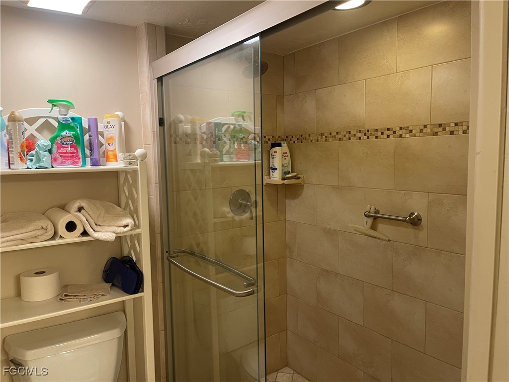 5770 Trailwinds Unit 211, Fort Myers, FL 33907