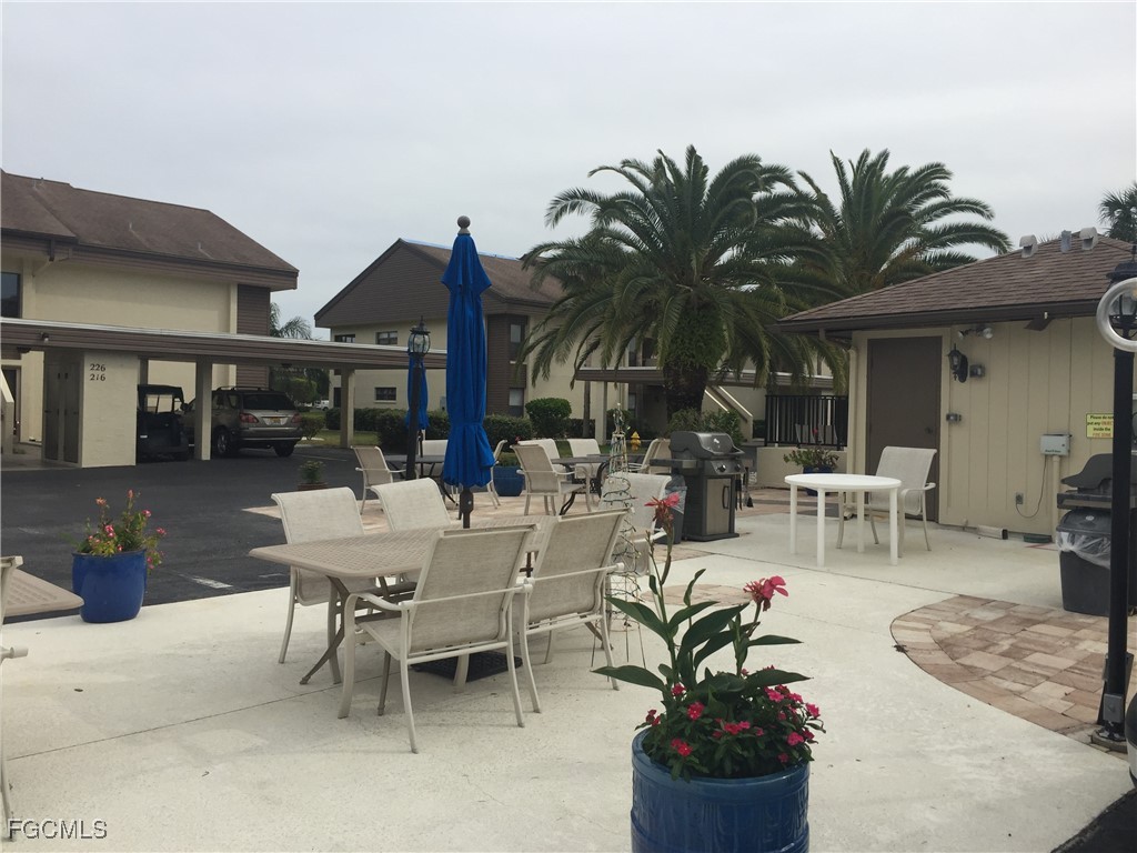 5770 Trailwinds Unit 211, Fort Myers, FL 33907