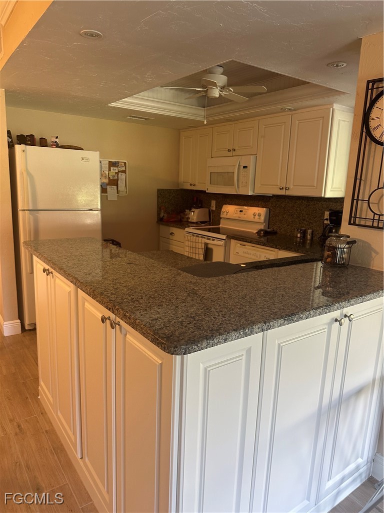 5770 Trailwinds Unit 211, Fort Myers, FL 33907