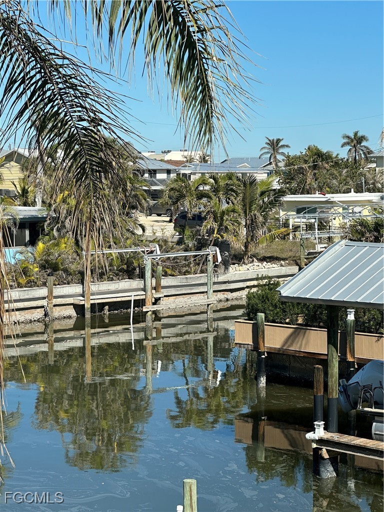 Dock