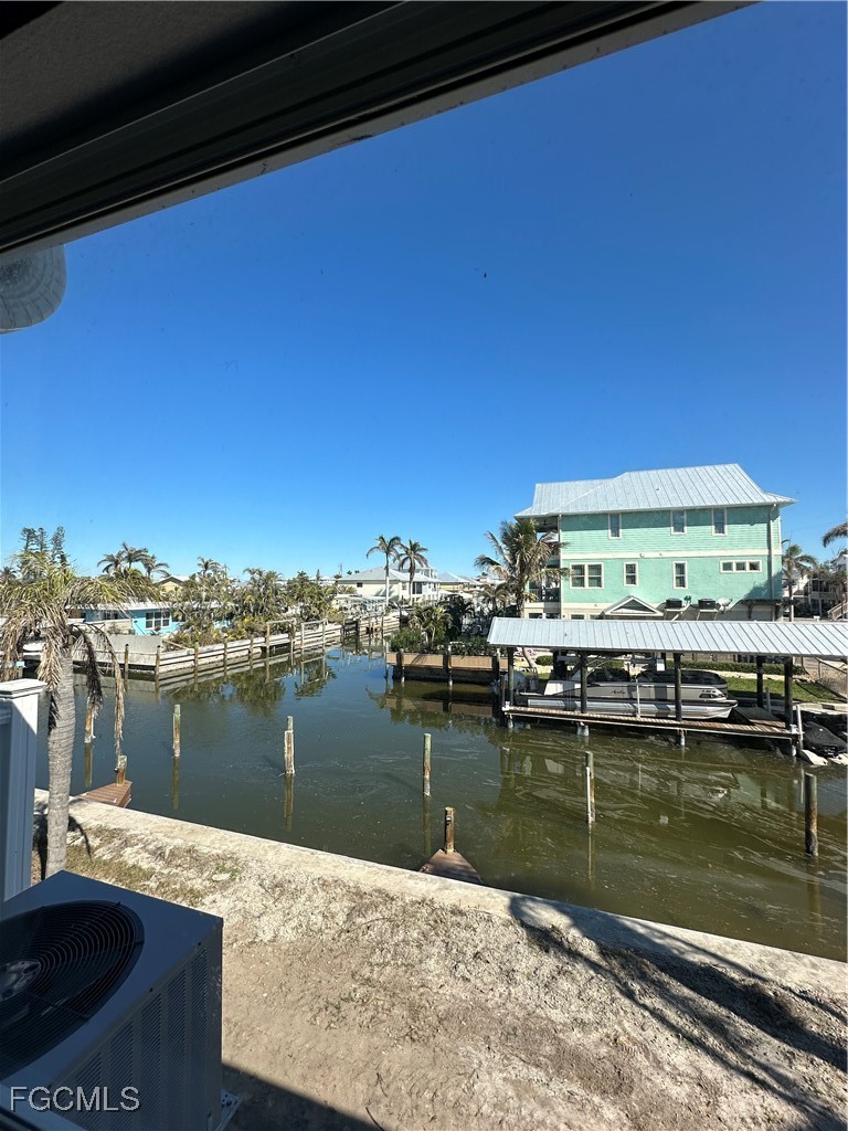 Dock