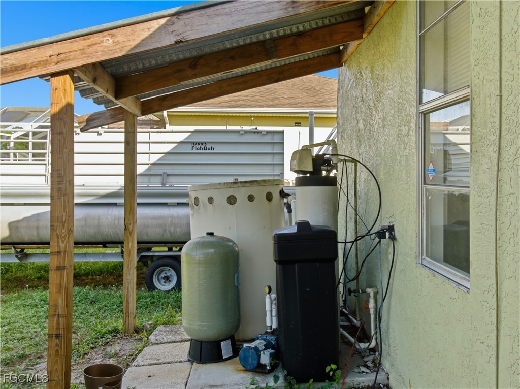 2802 2nd, Lehigh Acres, FL 33976