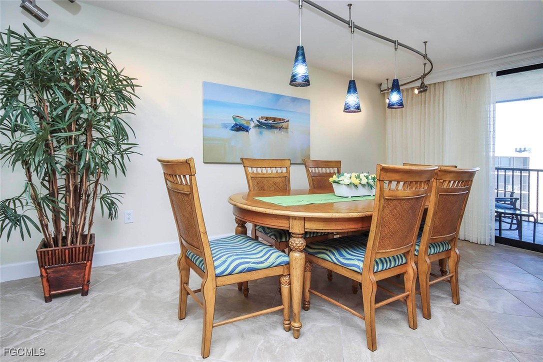 DiningArea