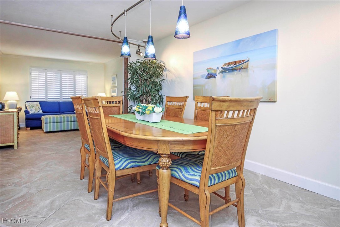 DiningArea