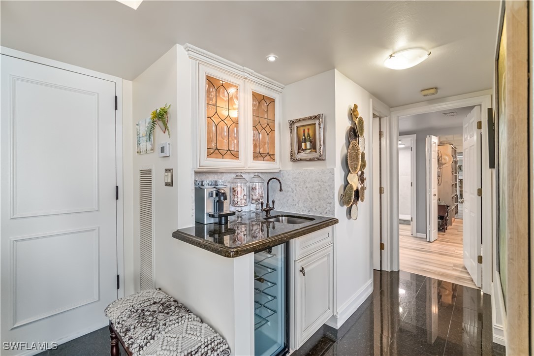3115 Gulf Shore Unit 701s, Naples, FL 34103