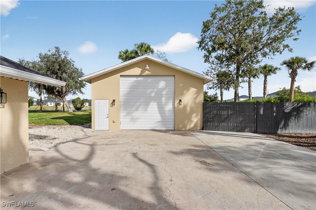Garage