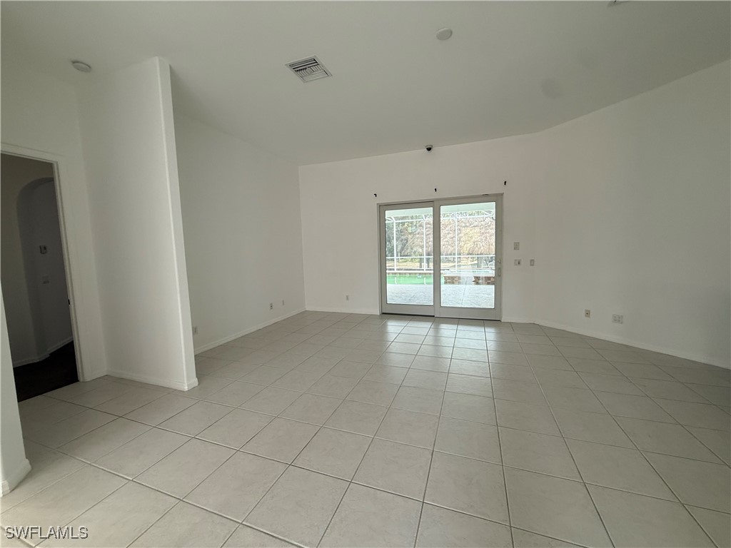 570 31st, Naples, FL 34120