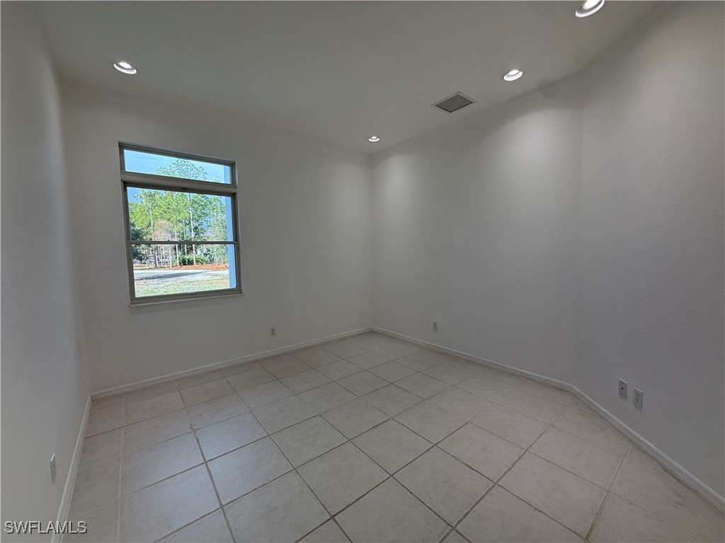 570 31st, Naples, FL 34120