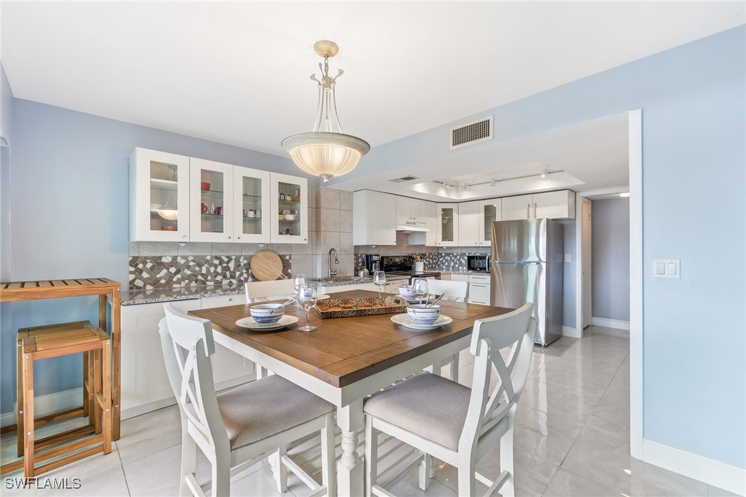 DiningArea