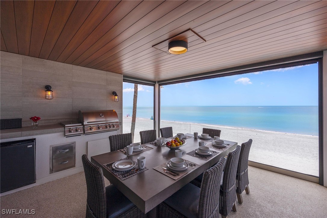DiningArea