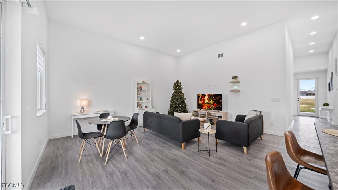 DiningArea