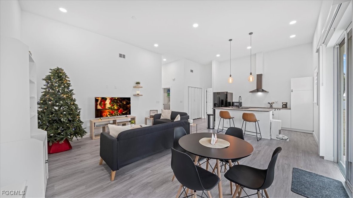 DiningArea