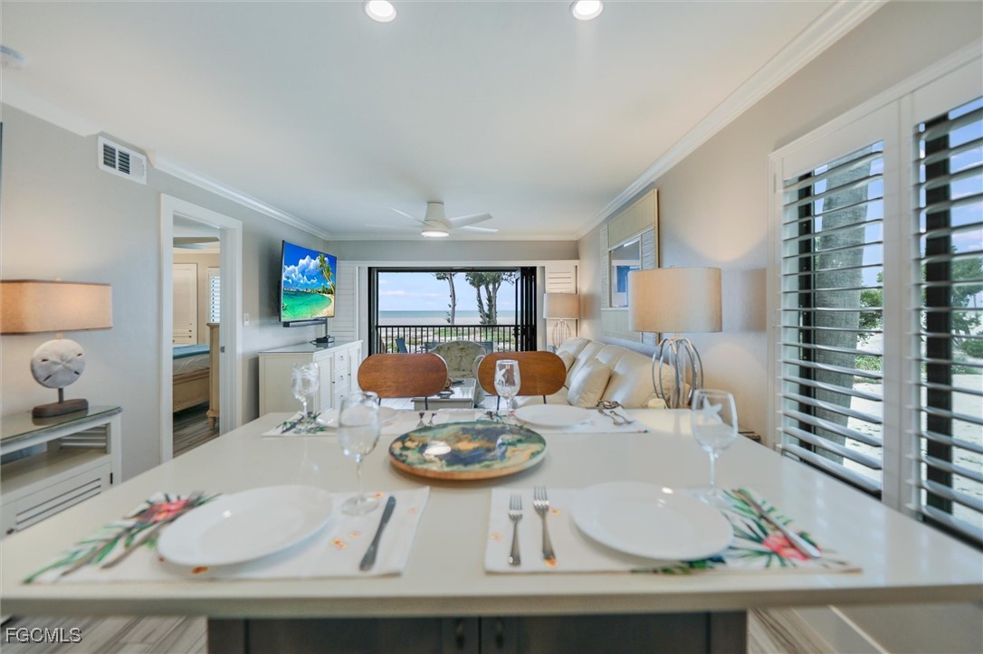 DiningArea