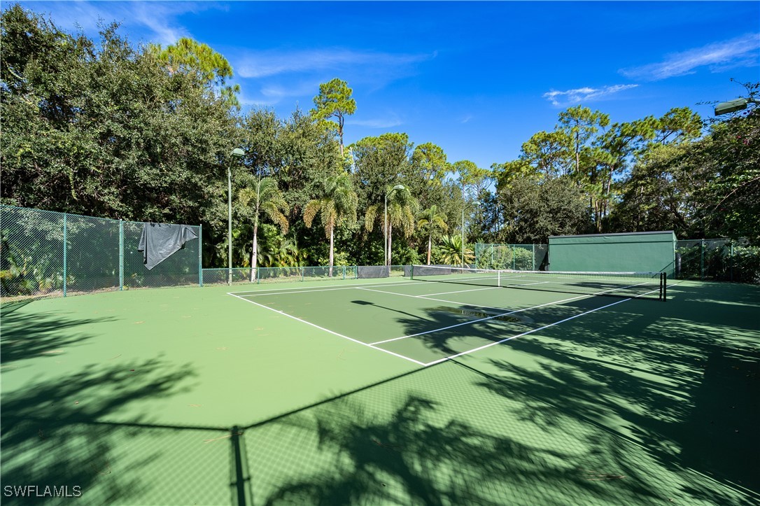 683 Hickory, Naples, FL 34108