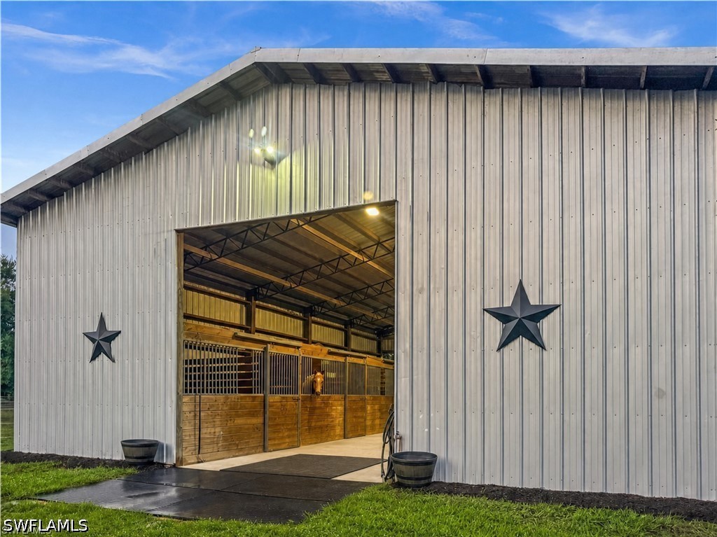 Barn