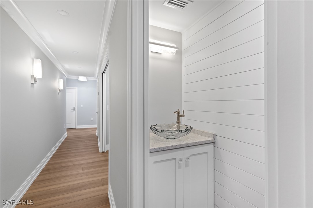 3399 Gulf Shore Unit 111, Naples, FL 34103