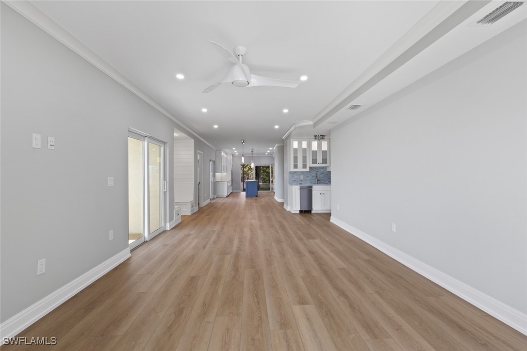 3399 Gulf Shore Unit 111, Naples, FL 34103