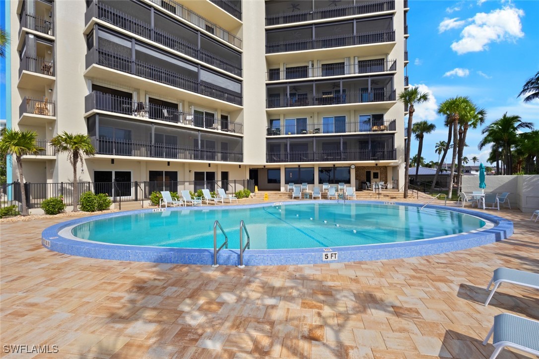 3399 Gulf Shore Unit 111, Naples, FL 34103