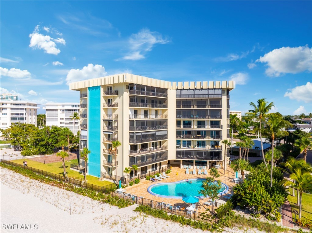 3399 Gulf Shore Unit 111, Naples, FL 34103